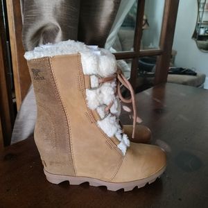 Sorel Arctic Shearling 8